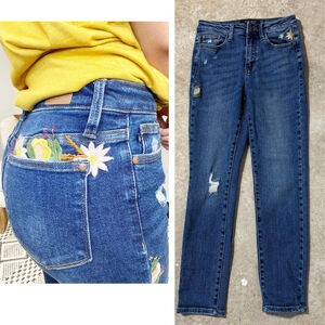 Judy Blue Floral Embroidered High Rise Boyfriend Jeans Women’s Size 0/24